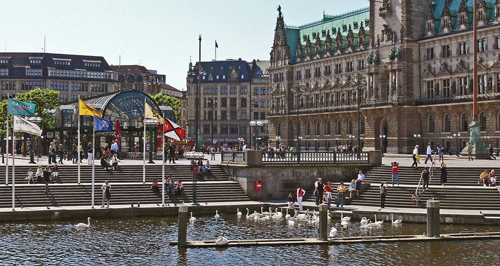 Town hall in down-town Hamburg, Northern Germany