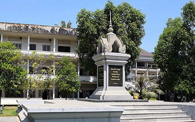 Tuol Sleng prison and Killing Fields