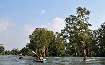 Kayaking at Kratie, looking for dolphins