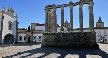 Hiking and biking in and around hilly Évora