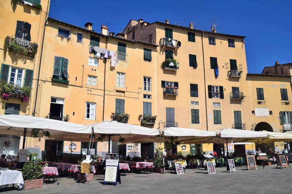 Piazza dell'Anfitheatro