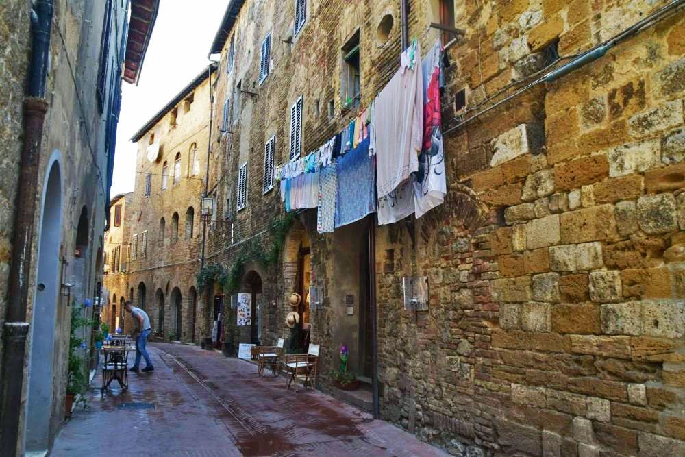Laundry in San Gimignano