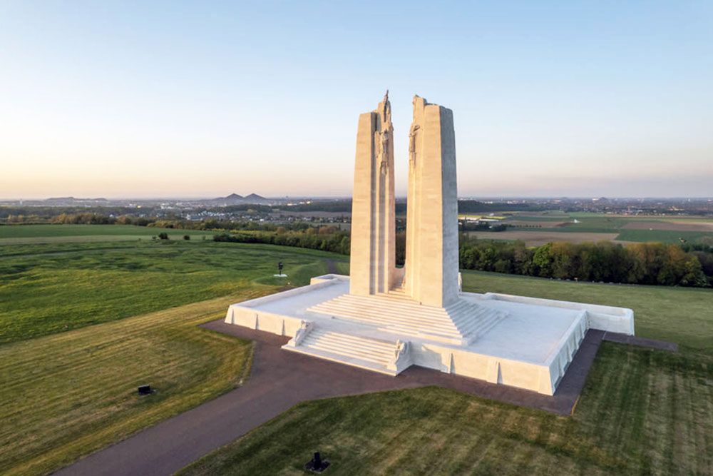 silver-travellers-france-highlight-arras-vimy-monument-mobile Monument