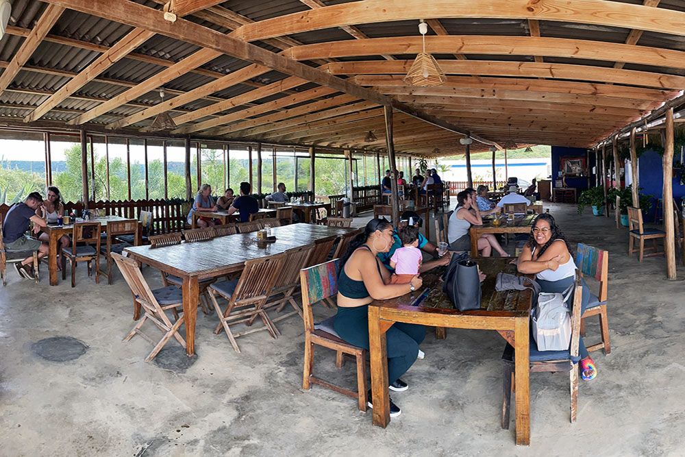 silver-travellers-dutch-caribbean-bonaire-highlight-culinary-bonaire-posada2-mobile La Posada para Mira