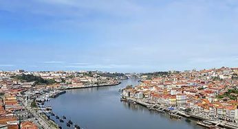 Cycling through Porto, city of six bridges