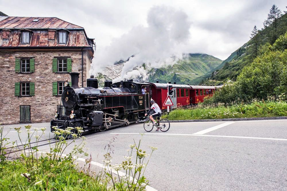 railway crossing Furka