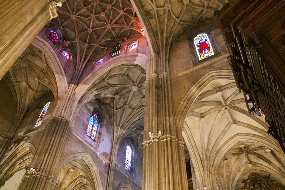 silver-travellers-spain-highlight-caminos-de-pasion-part2-carmona-church-mobile Church in Carmona