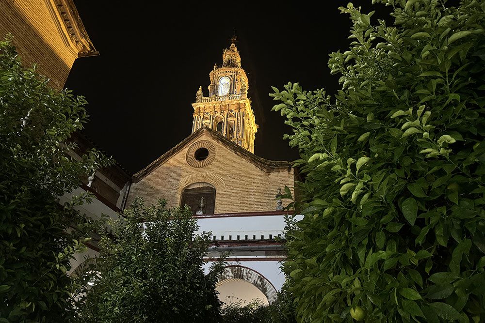 silver-travellers-spain-highlight-caminos-de-pasion-part2-ecija-church-tower-mobile Church tower in Écija