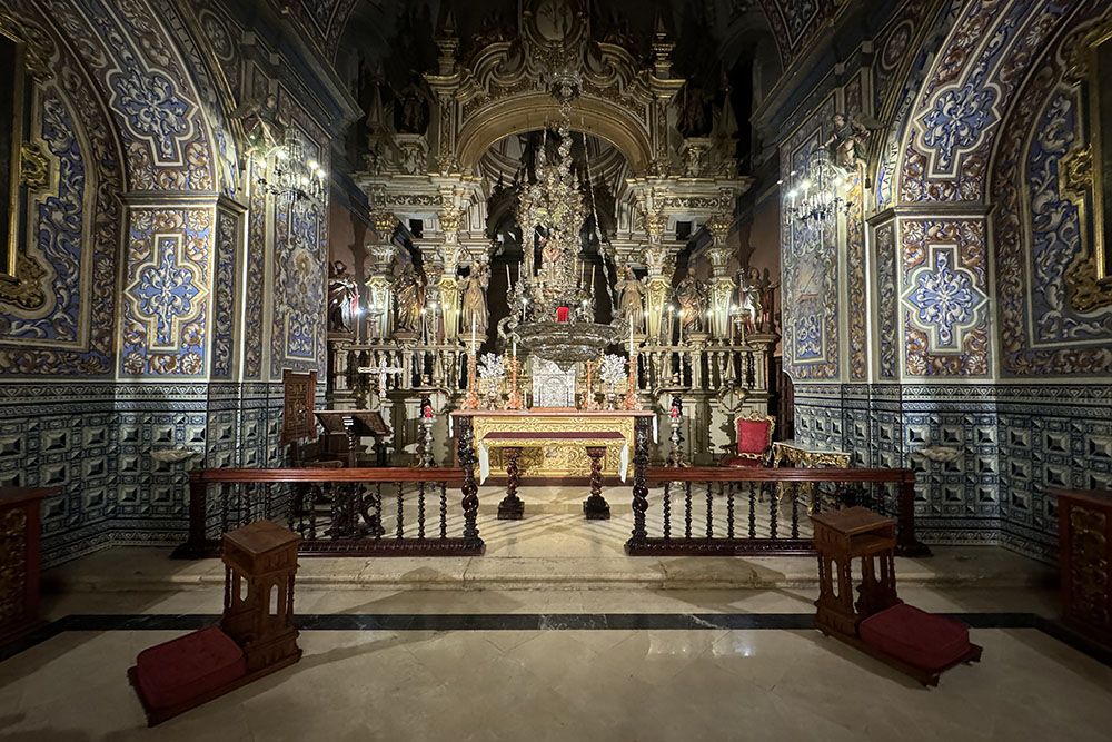 silver-travellers-spain-highlight-caminos-de-pasion-part2-ecija-church-mobile Church in Écija