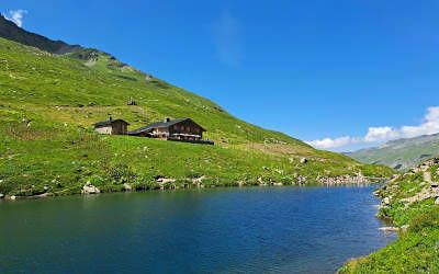 Hike from Les Menuires to Lac du Lou in summer