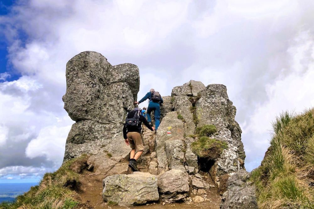 silver-travellers-france-highlight-puy-de-sancy-climbing2-mobile Climbing rocks