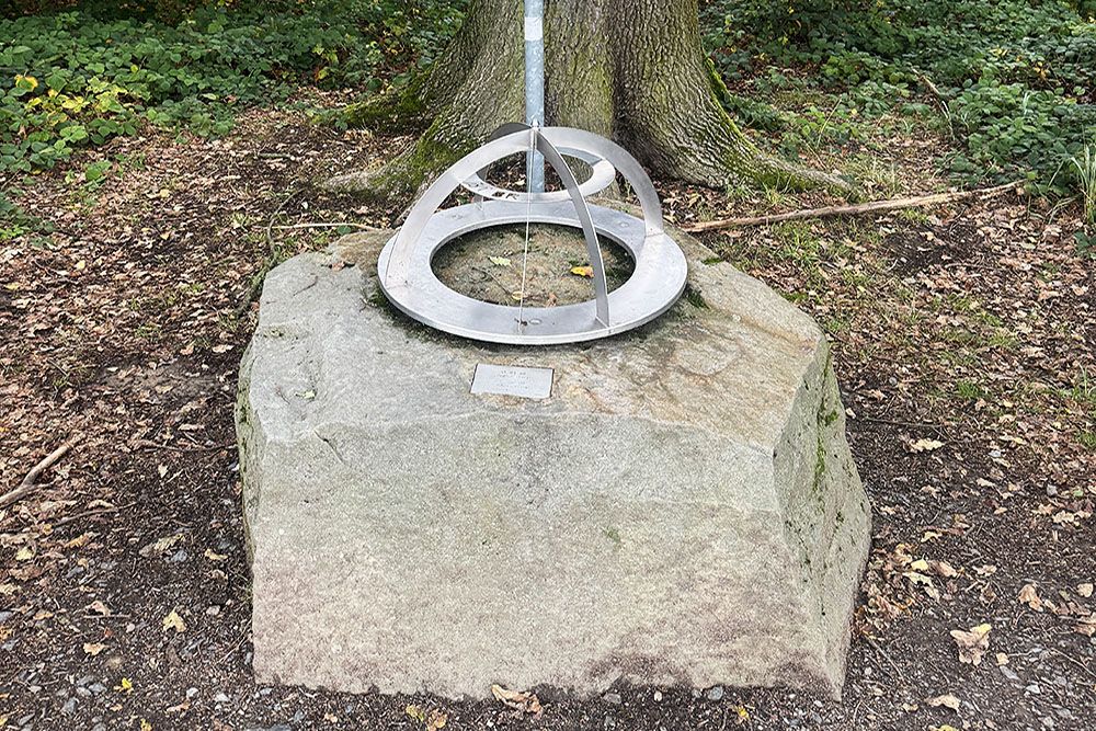 silver-travellers-germany-highlight-malerweg-stage1-stone-mobiel stone