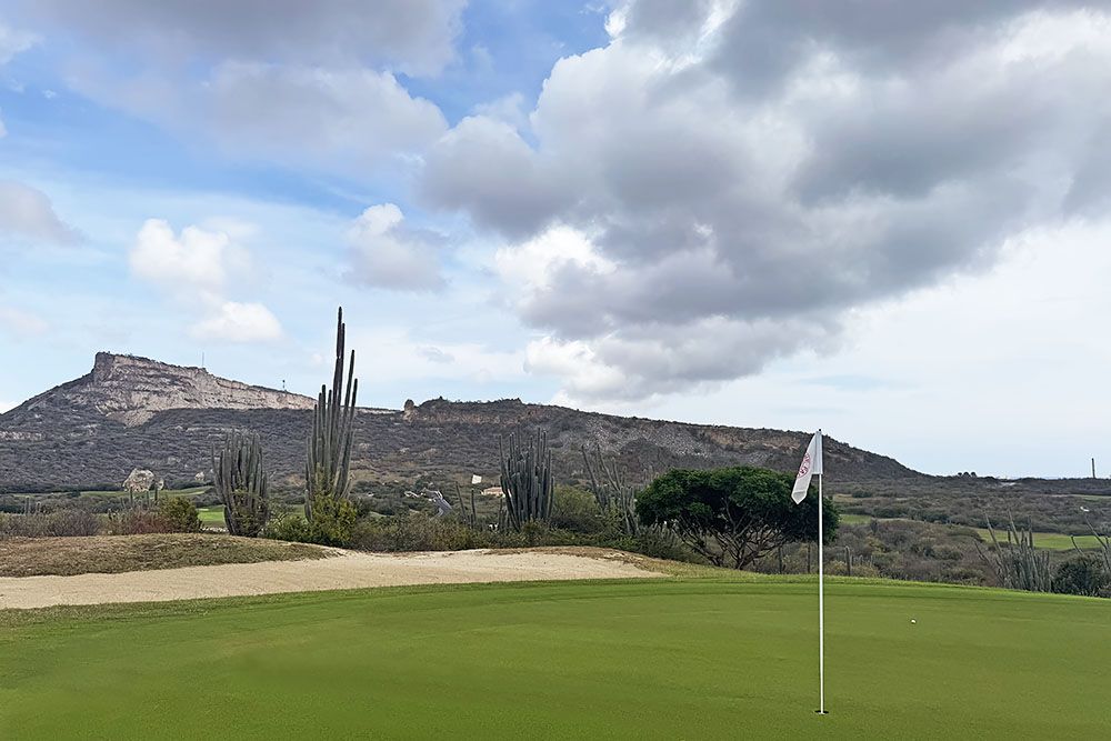 silver-travellers-dutch-caribbean-curacao-highlight-golf-old-quarry1-mobile Old Quarry in Curaçao