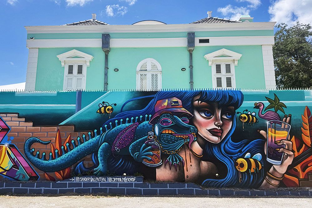 silver-travellers-dutch-caribbean-curacao-highlight-willemstad-part1-scharloo-mural-mobile Mural in Scharloo