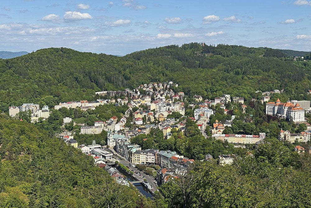 silver-travellers-czech-republic-highlight-carlsbad-view-of-karlsbad-mobile View of Carlsbad