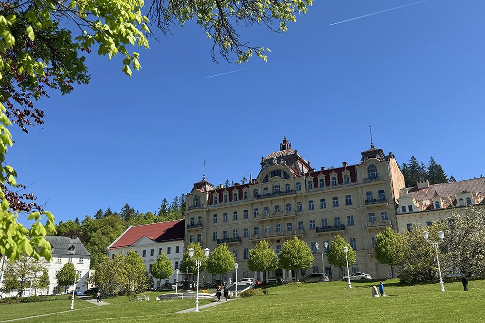 silver-travellers-czech-republic-highlight-marienbad-hotel-mobile Hotel in Mariënbad