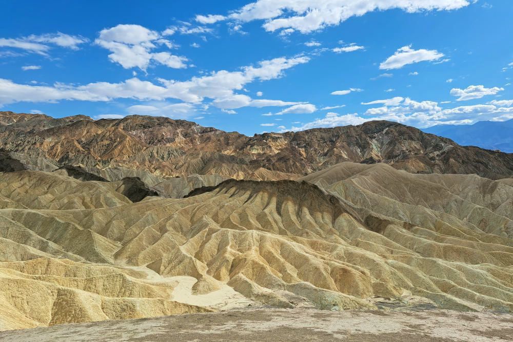 silver-travellers-usa-highlight-national-parks-swusa-deathvalleynp-zabriskie-mobile Death Valley NP, one of the best national parks in Southwest America