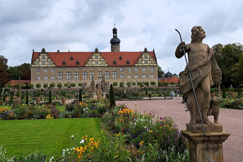 silver-travellers-germany-highlight-romantic-road-heikersheim-garden Garden of Weikersheim castle