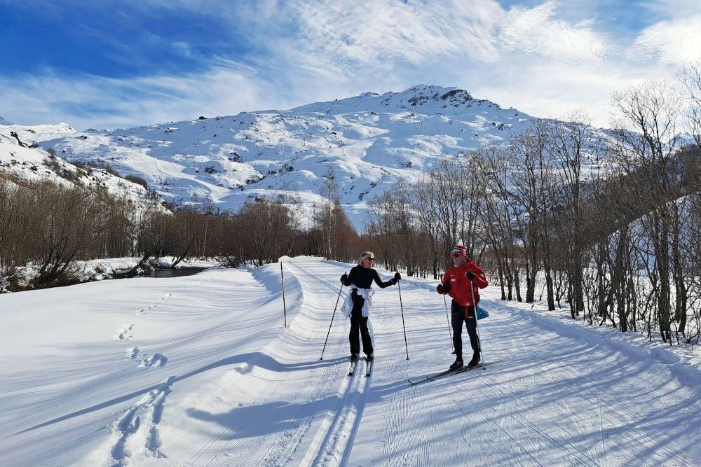snowshoeing and cross country skiing in Les Menuires