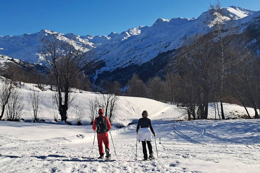 snowshoeing and cross country skiing in Les Menuires
