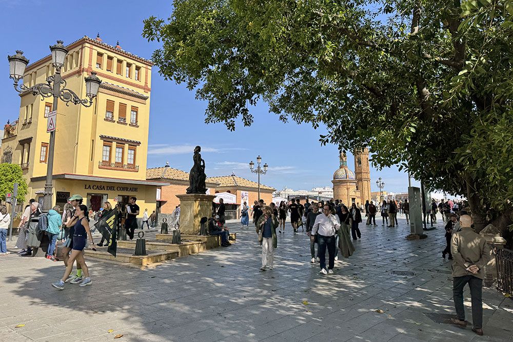 Cycling trip through Triana